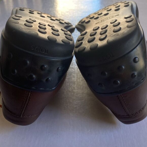 Tod’s Brown Leather Loafers Size 6 - Picture 3 of 10